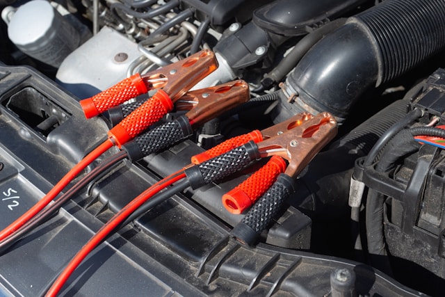 Connecting the Charger to the Battery